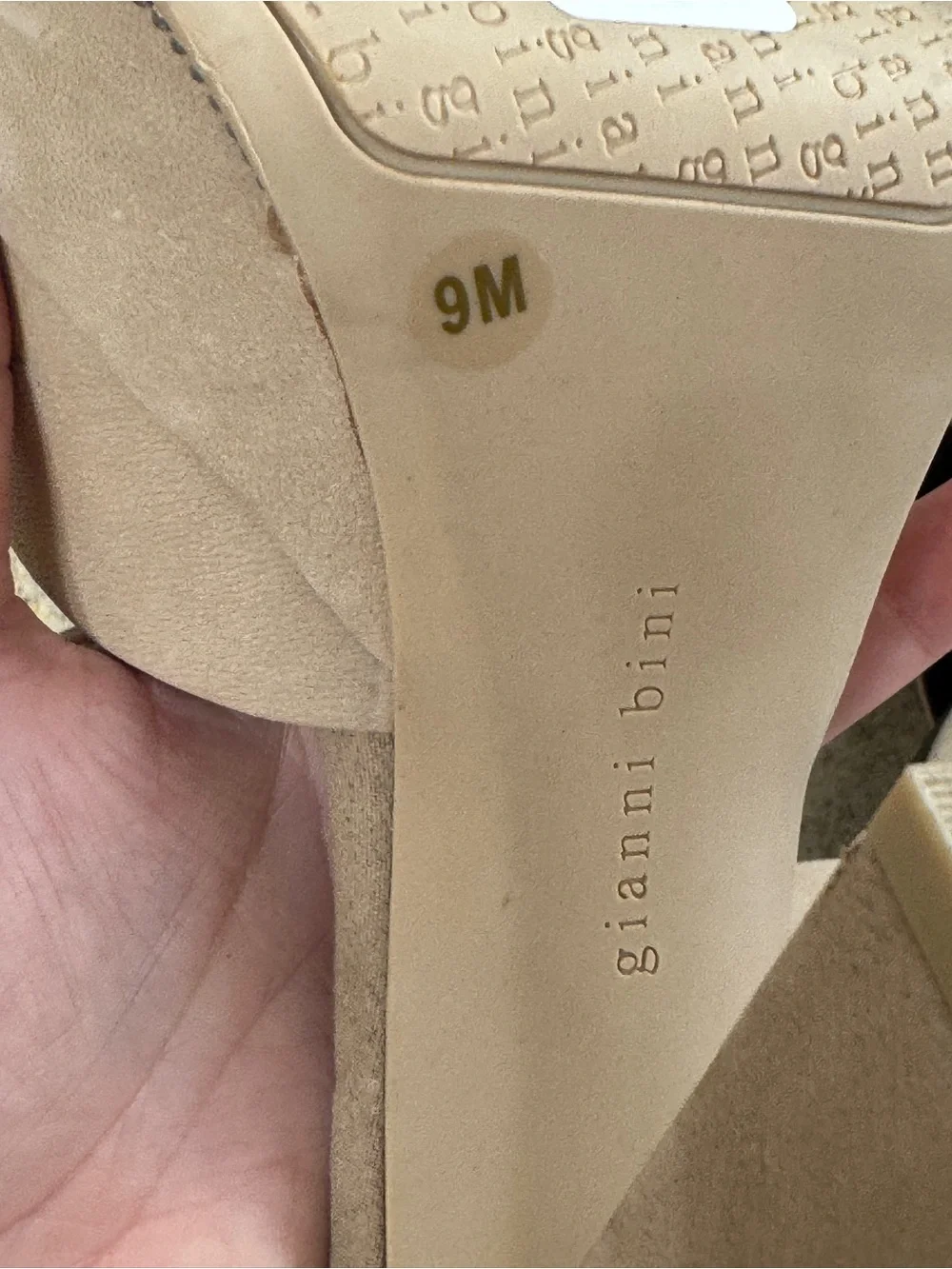 Gianni Bini Otten Spanish Sand ankle strap platform pumps 9 New Suede Fabric Zip